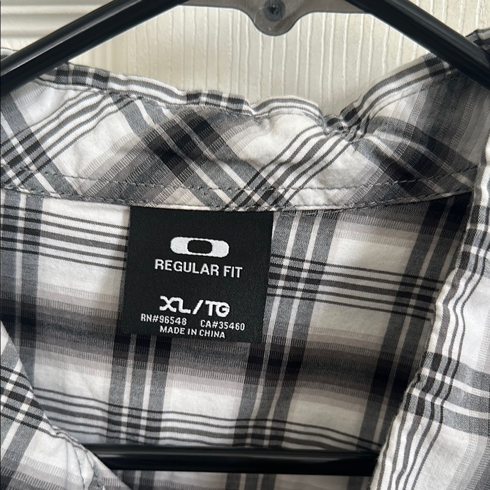 Oakley Black and White Casual Button Down Shirt - Picture 3 of 5